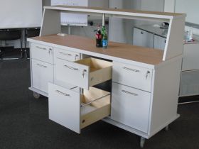 Servicemöbel Buffet fahrbar