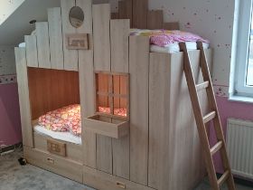 Kinderbett